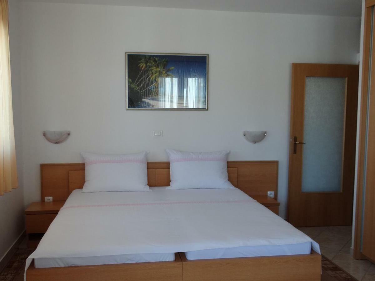 Lola Lägenhet Trogir