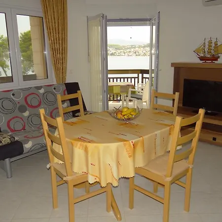 Vila Lola Apartmani Trogir Exterior photo