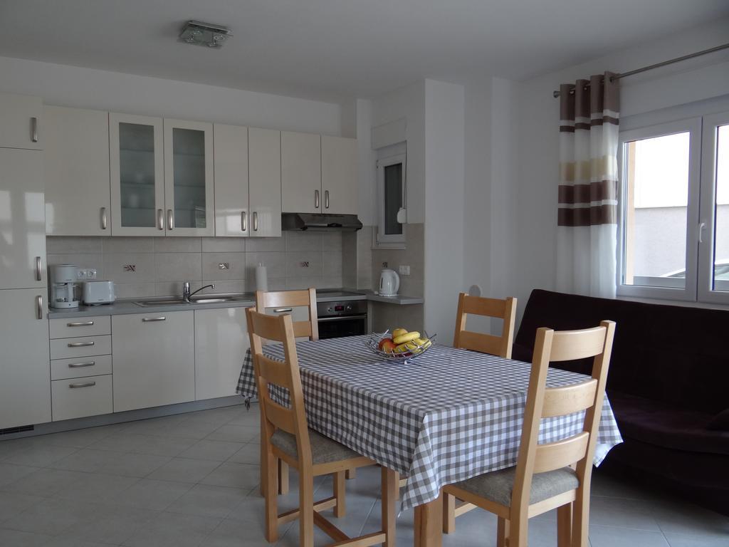 Lola Apartment *